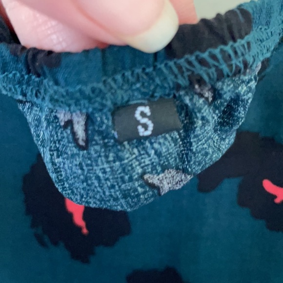 ⭐️NEW⭐️ Green and Pink Leopard Tank Top - Picture 5 of 11